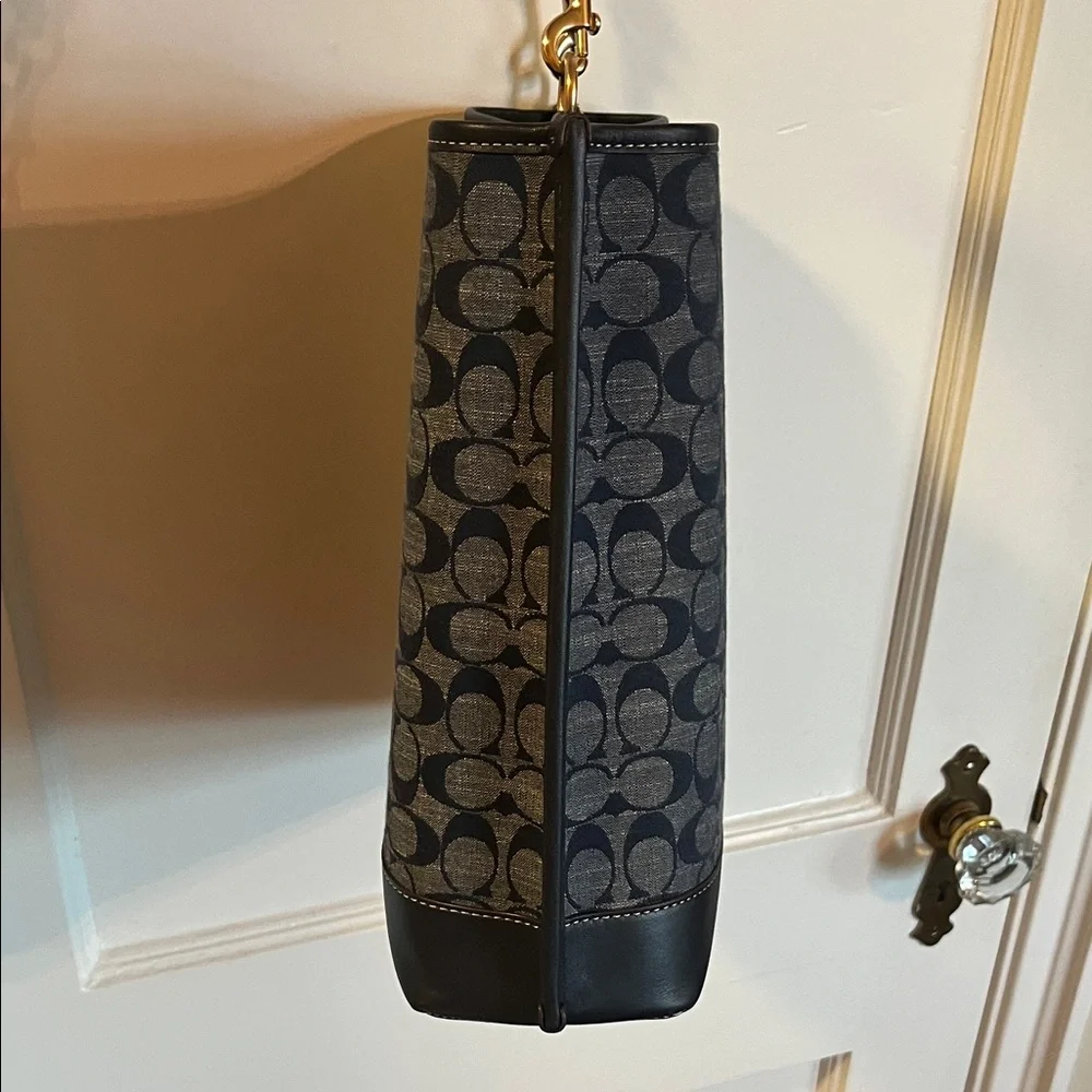 NWOT Coach Molly Bucket Crossbody Bag in Denim Signature Fabric - Picture 5 of 12